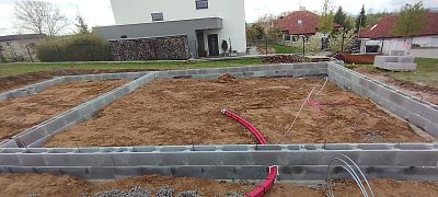 Výkop základů rodinného domu v Litomyšli
